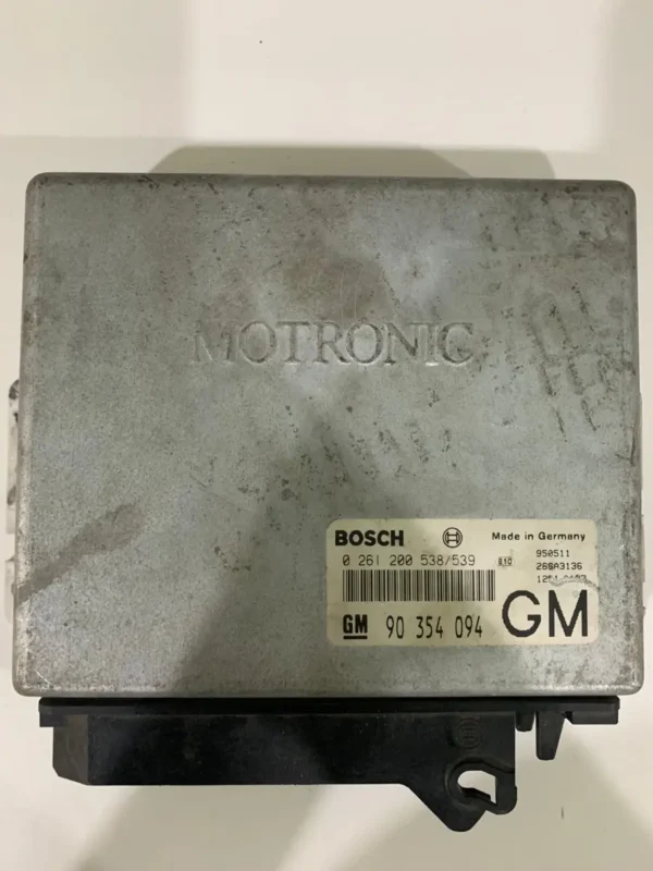 Alternative view of Módulo de Injeção ME 796 GM Astra 2.0 – Código 90354094