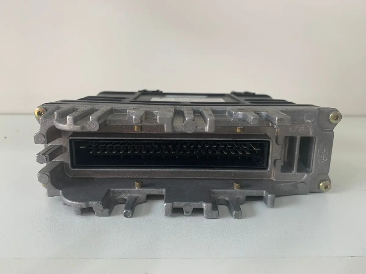 Módulo de Injeção Volkswagen Santana 2.0 - Imagem 2